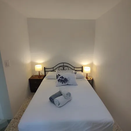 Malta, Flat - Minutes From The Sea! * 斯利马